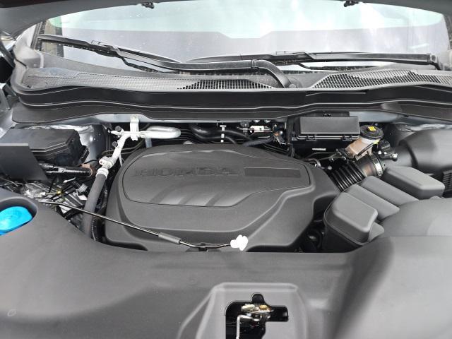 used 2025 Honda Ridgeline car, priced at $35,800