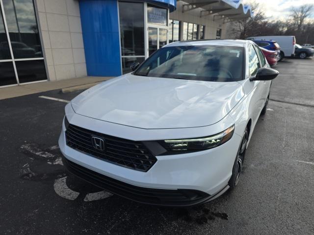 new 2025 Honda Accord Hybrid car, priced at $33,600