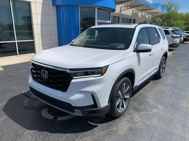 new 2025 Honda Pilot car, priced at $54,985