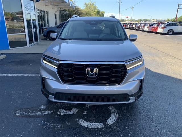 new 2025 Honda Pilot car, priced at $49,000