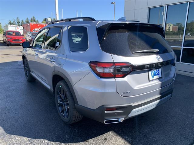 new 2025 Honda Pilot car, priced at $49,000