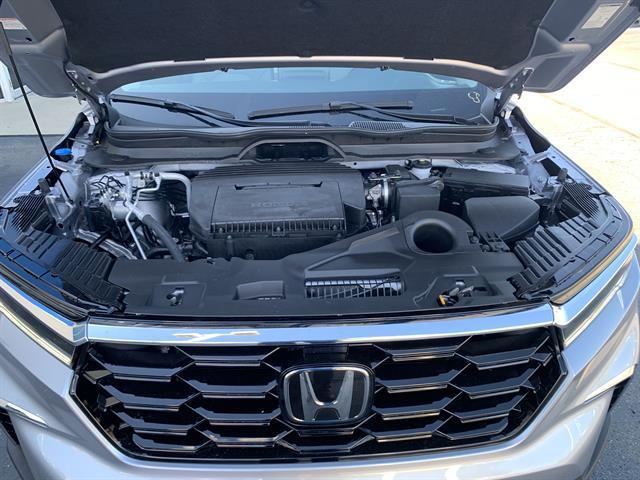 new 2025 Honda Pilot car, priced at $49,000