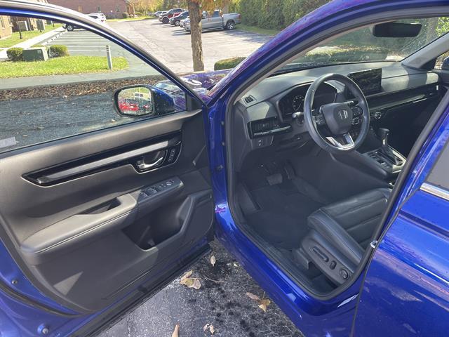 used 2023 Honda CR-V car, priced at $32,750