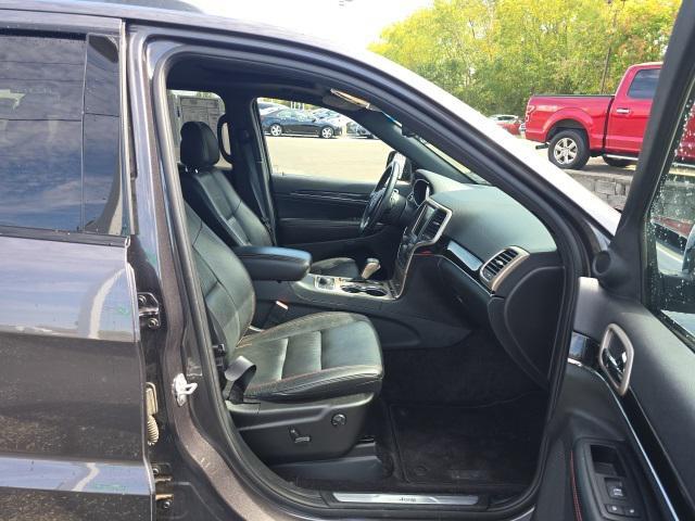 used 2016 Jeep Grand Cherokee car, priced at $15,750