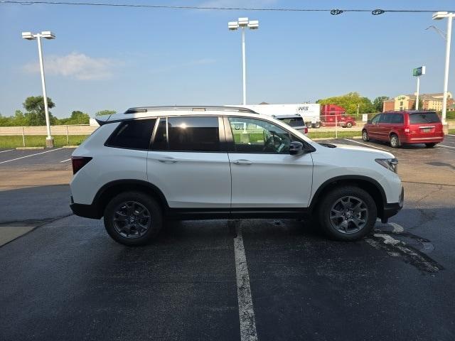 new 2024 Honda Passport car, priced at $43,800