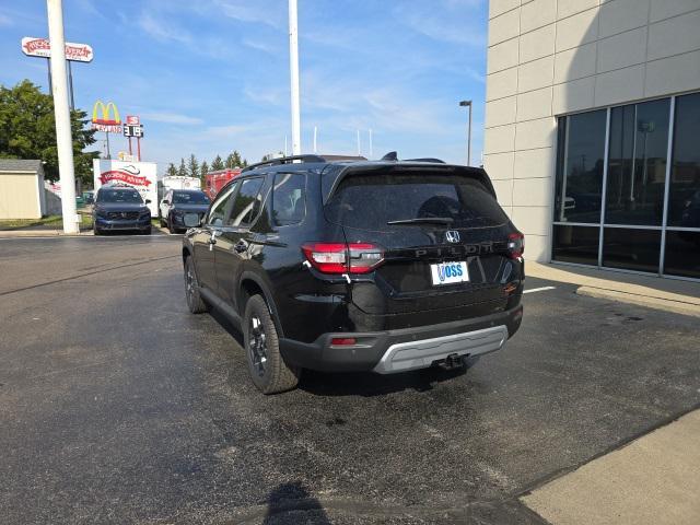 new 2025 Honda Pilot car, priced at $48,800