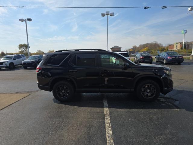 new 2025 Honda Pilot car, priced at $48,800