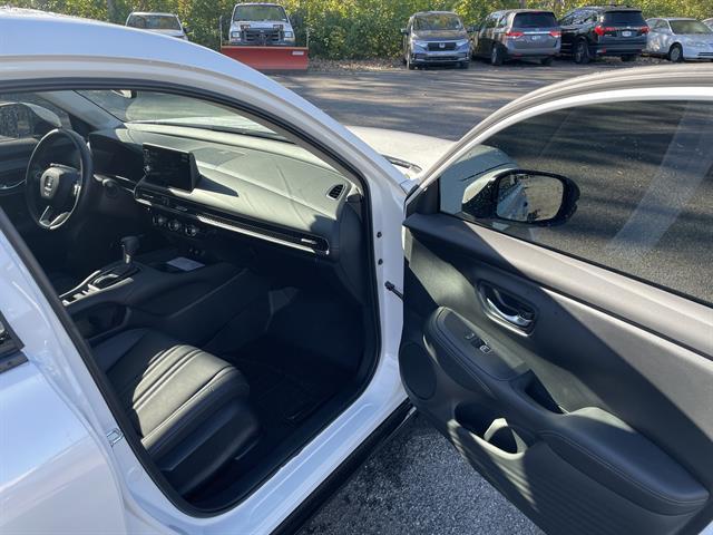 used 2026 Honda HR-V car, priced at $31,900