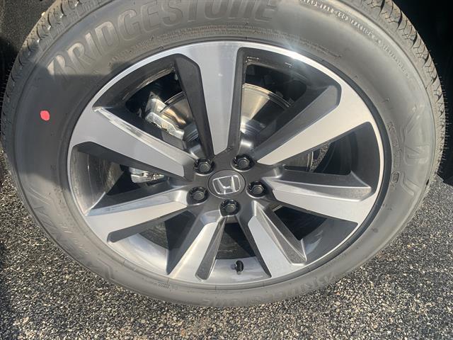 new 2025 Honda Pilot car, priced at $47,900