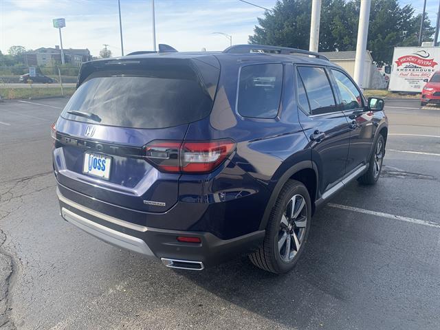 new 2025 Honda Pilot car, priced at $47,900