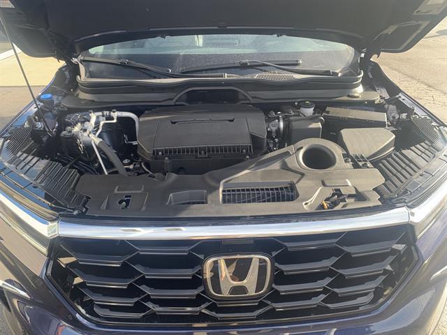 new 2025 Honda Pilot car, priced at $47,900