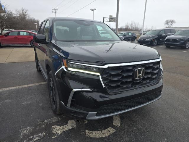 new 2025 Honda Pilot car, priced at $46,500