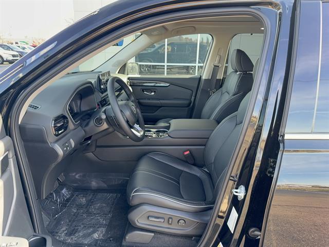 new 2025 Honda Pilot car, priced at $54,530