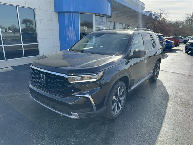 new 2025 Honda Pilot car, priced at $54,530