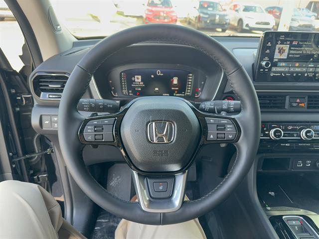 new 2025 Honda Pilot car, priced at $54,530