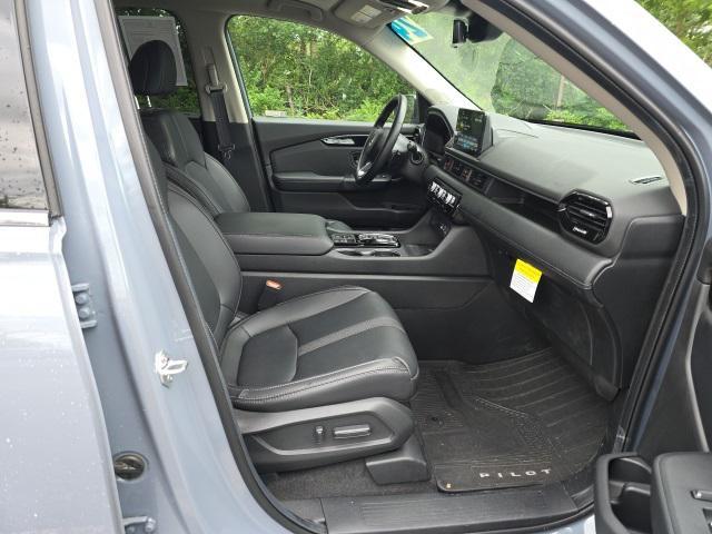 used 2024 Honda Pilot car, priced at $43,700