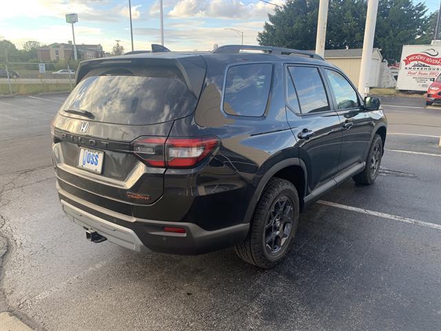 new 2025 Honda Pilot car, priced at $48,900