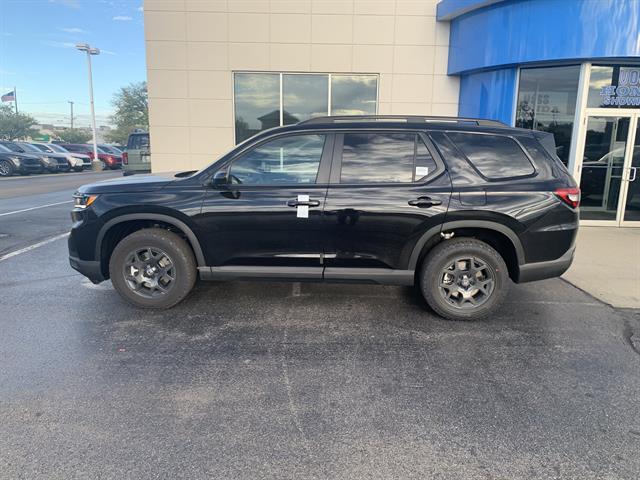 new 2025 Honda Pilot car, priced at $48,900