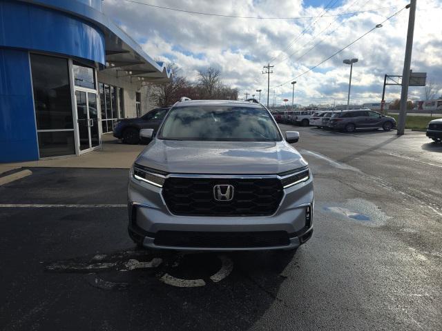 new 2025 Honda Pilot car, priced at $47,500