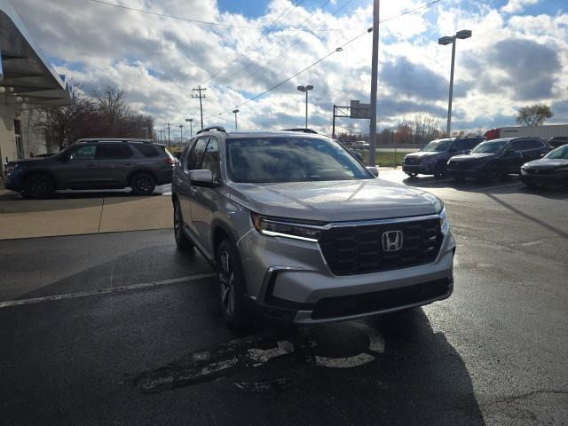 new 2025 Honda Pilot car, priced at $47,500