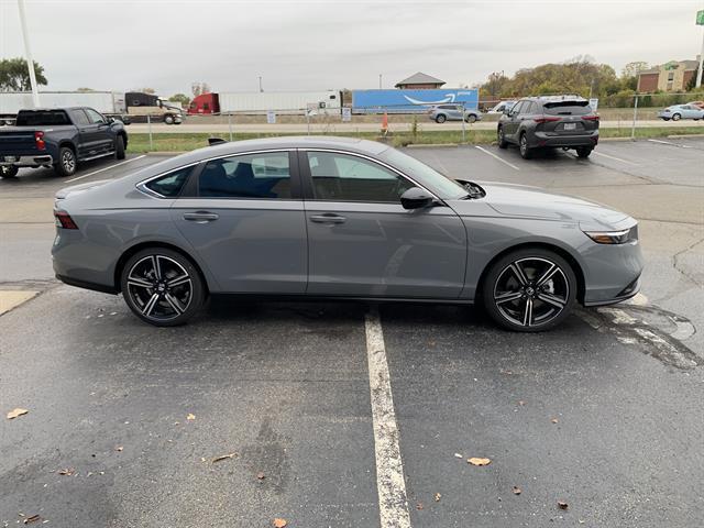 new 2025 Honda Accord Hybrid car, priced at $33,800