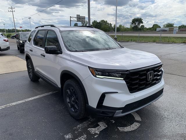 new 2025 Honda Pilot car, priced at $49,500