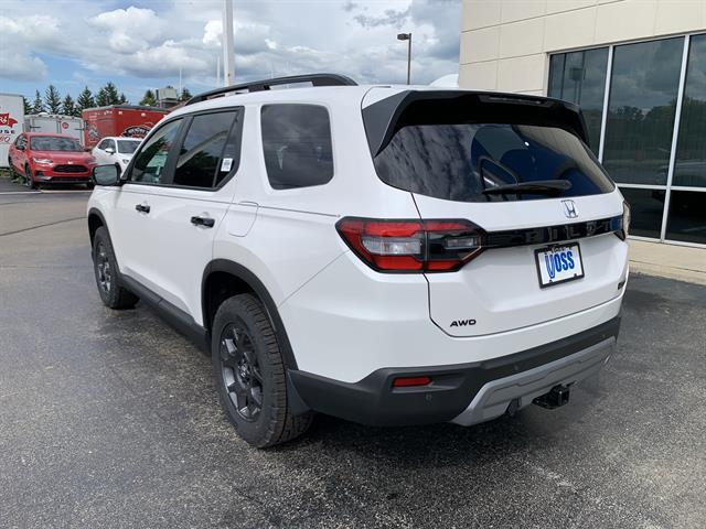 new 2025 Honda Pilot car, priced at $49,500