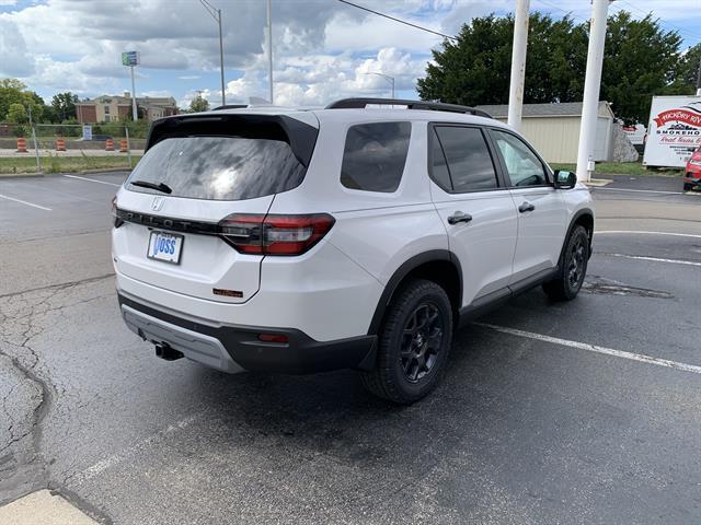 new 2025 Honda Pilot car, priced at $49,500