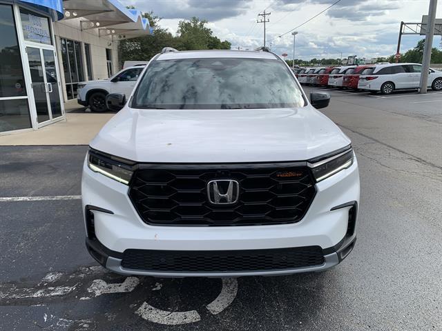 new 2025 Honda Pilot car, priced at $49,500