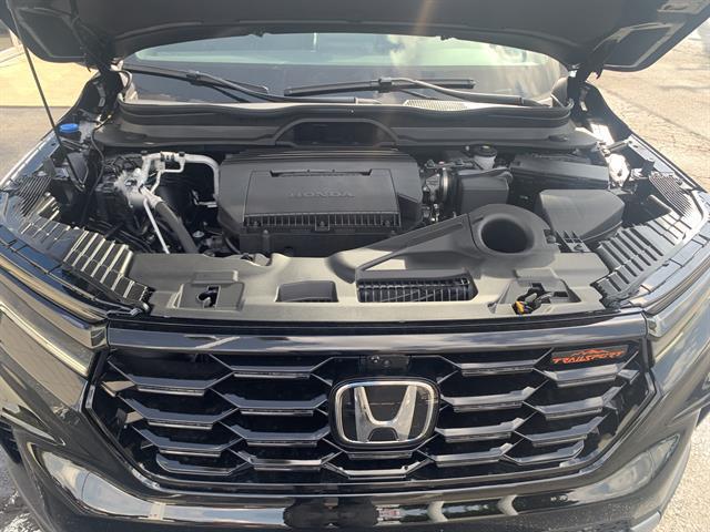 new 2025 Honda Pilot car, priced at $48,800