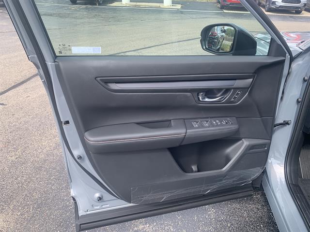 new 2026 Honda CR-V Hybrid car, priced at $40,700