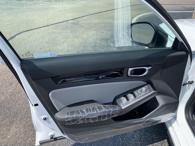 new 2025 Honda Civic Hybrid car, priced at $32,900