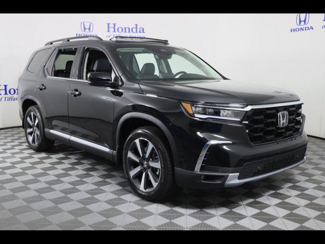 new 2025 Honda Pilot car, priced at $51,050