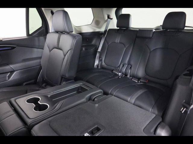 new 2025 Honda Pilot car, priced at $51,050