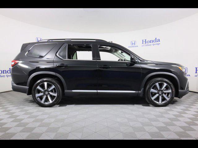 new 2025 Honda Pilot car, priced at $51,050