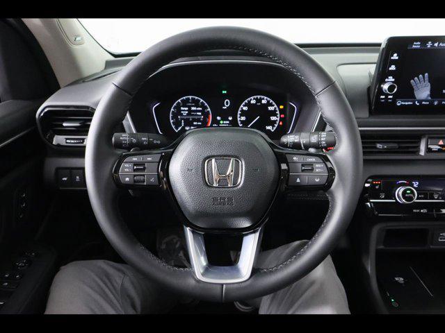 new 2025 Honda Pilot car, priced at $51,050