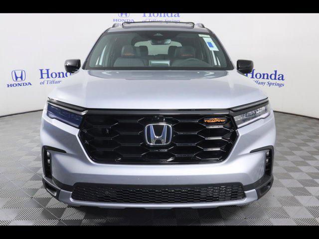 new 2025 Honda Pilot car, priced at $51,275