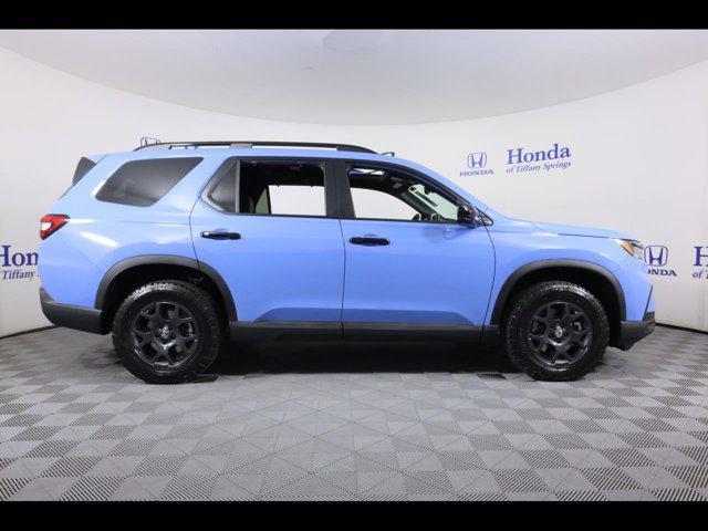 new 2025 Honda Pilot car, priced at $51,305