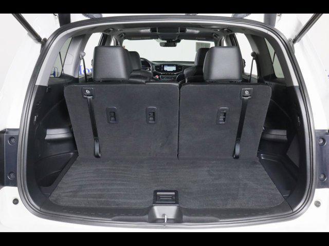 used 2022 Honda Pilot car, priced at $39,875