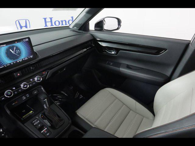 used 2025 Honda CR-V Hybrid car, priced at $39,875