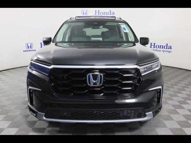 new 2025 Honda Pilot car, priced at $52,715