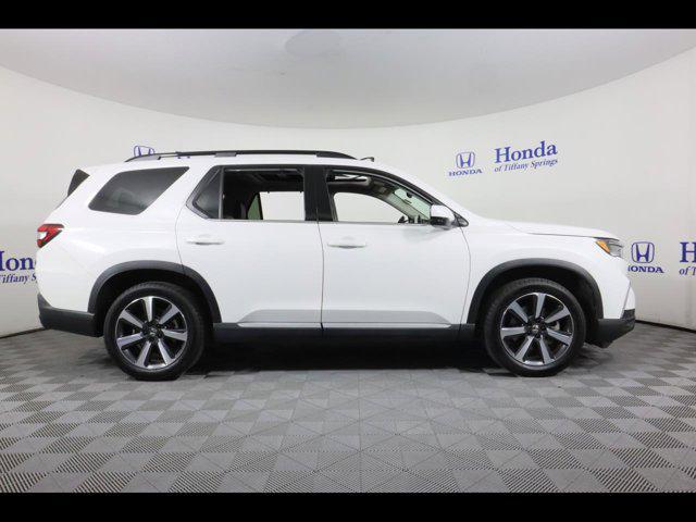 used 2024 Honda Pilot car, priced at $43,875