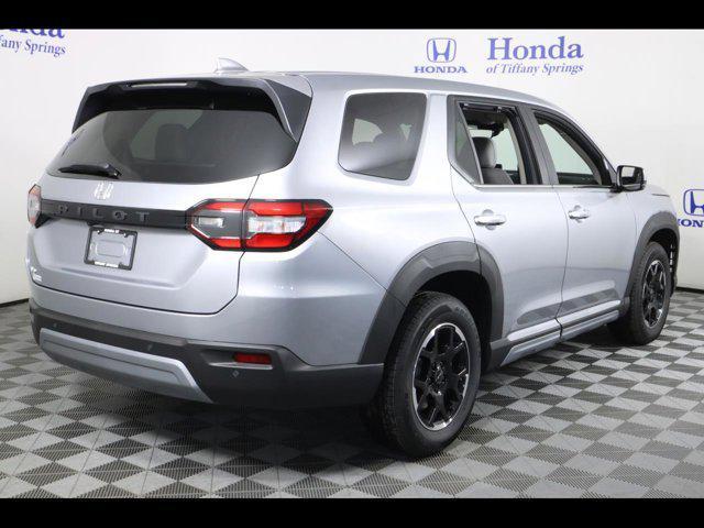 new 2025 Honda Pilot car, priced at $49,745