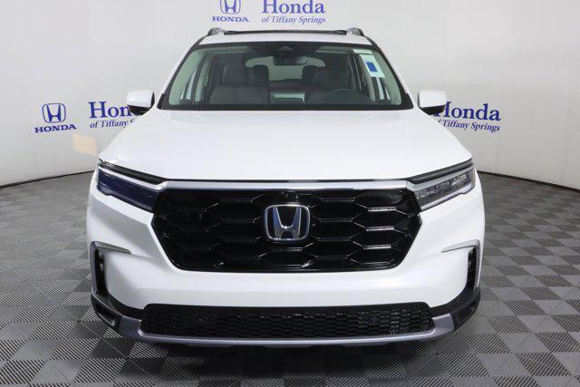 new 2025 Honda Pilot car, priced at $54,930