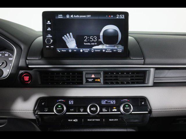 used 2024 Honda Pilot car, priced at $42,875