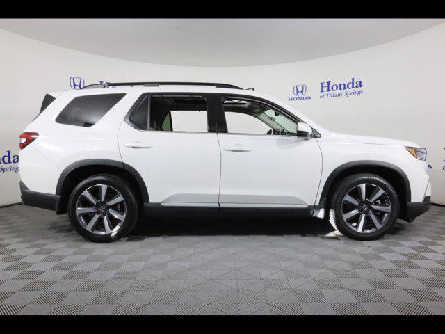 used 2023 Honda Pilot car, priced at $42,875