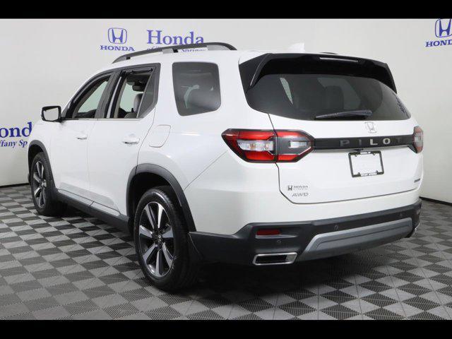 used 2023 Honda Pilot car, priced at $42,875