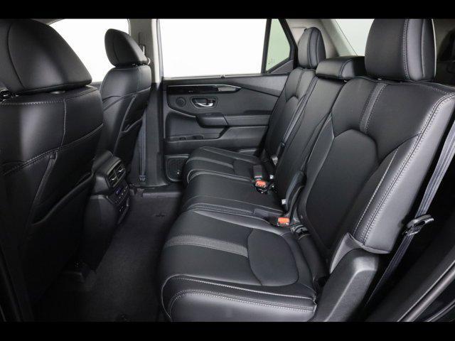 new 2025 Honda Pilot car, priced at $48,950