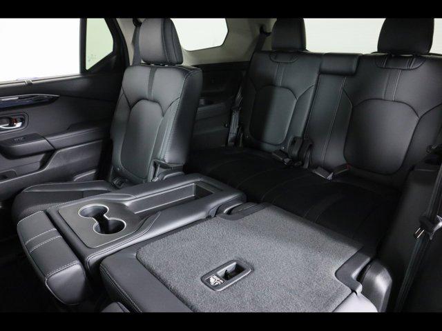 new 2025 Honda Pilot car, priced at $48,950