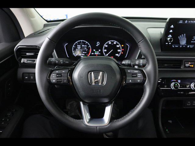 new 2025 Honda Pilot car, priced at $48,950